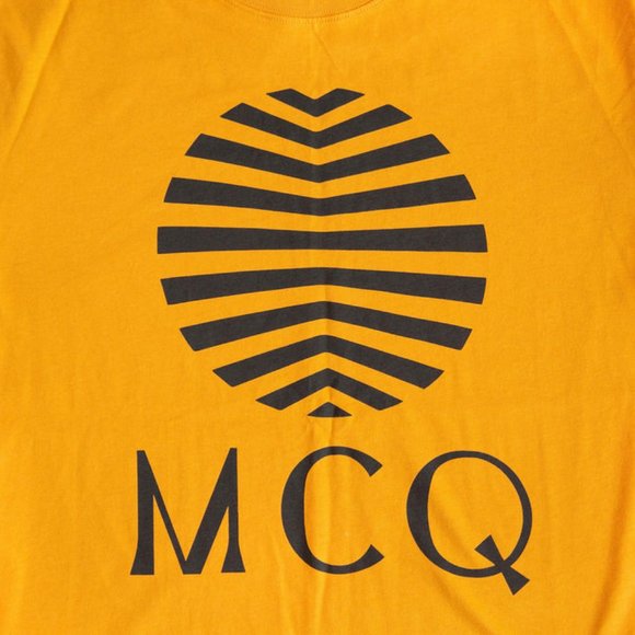 ALEXANDER MCQUEEN MCQ Yellow Gold Shere Logo Art T-Shirt - Picture 2 of 6
